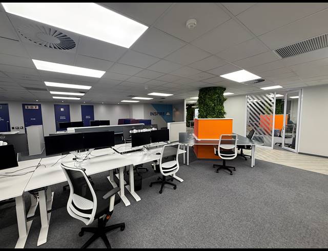 1,770M² OFFICE TO LET IN SANDOWN